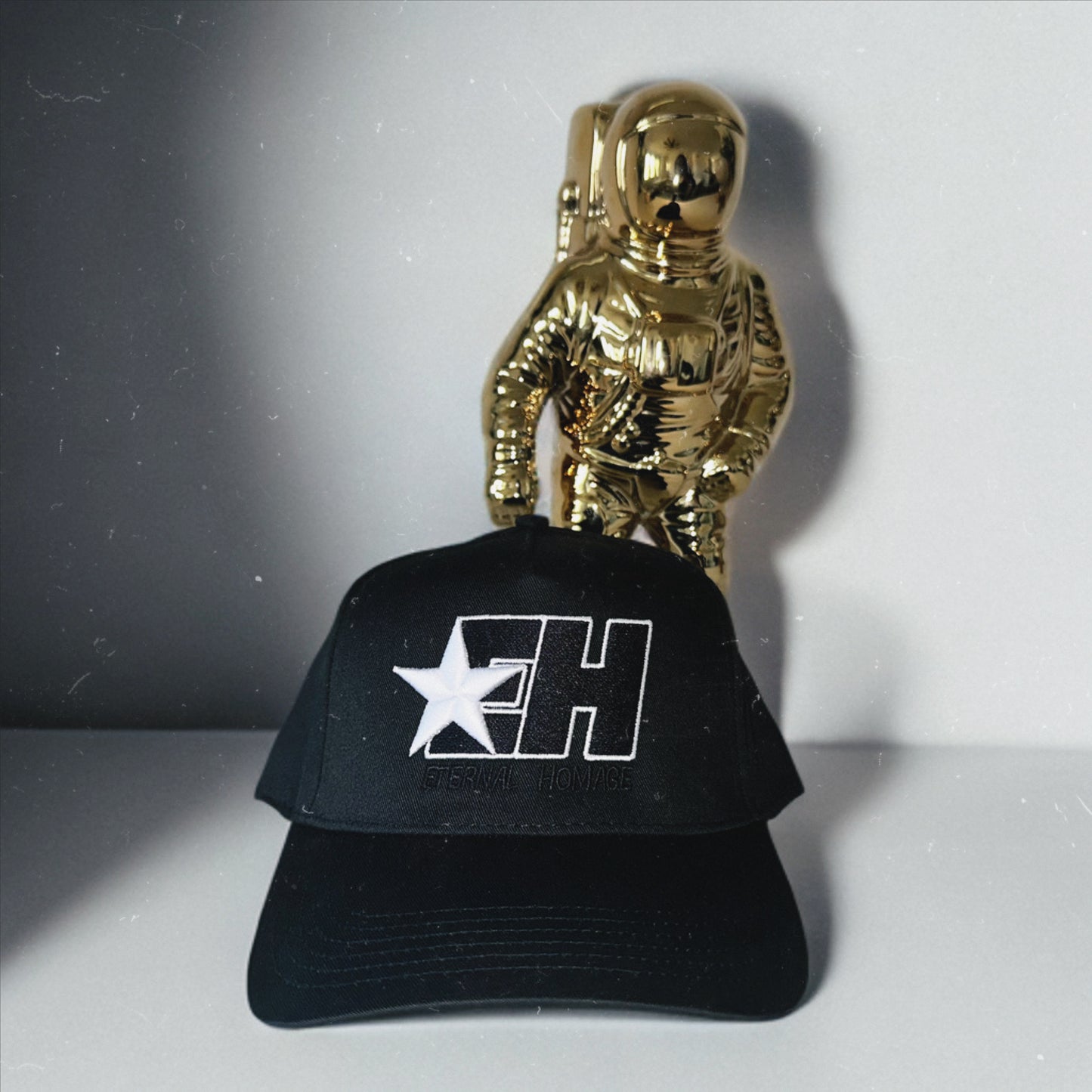 Eternal STAR SnapBack